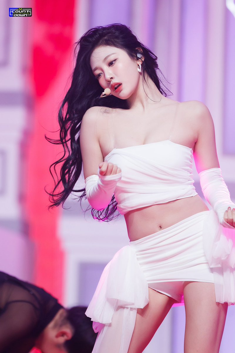 ningning tweet media