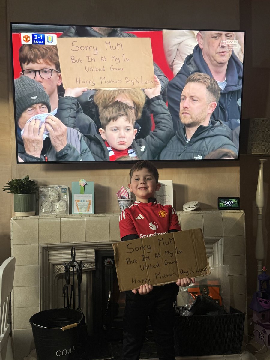 Best night ever for the young fan. A day he will never forget❤️⚽️