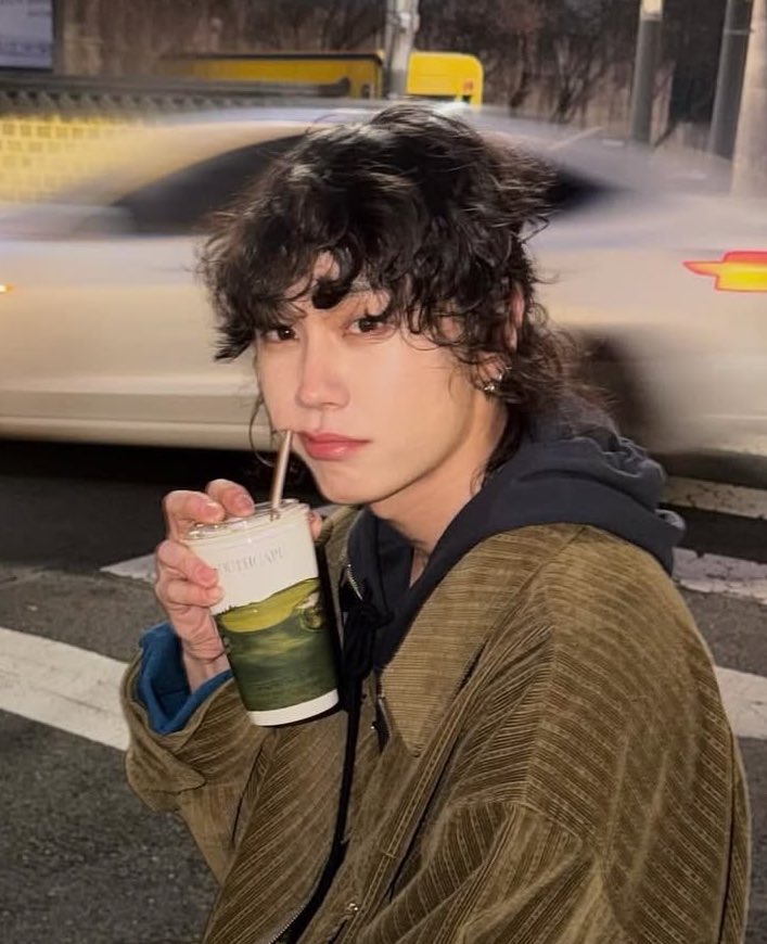 illjih's tweet photo. big fan of ilhoon having his curls in a ponytail btw https://t.co/pvqPYrZ0uI