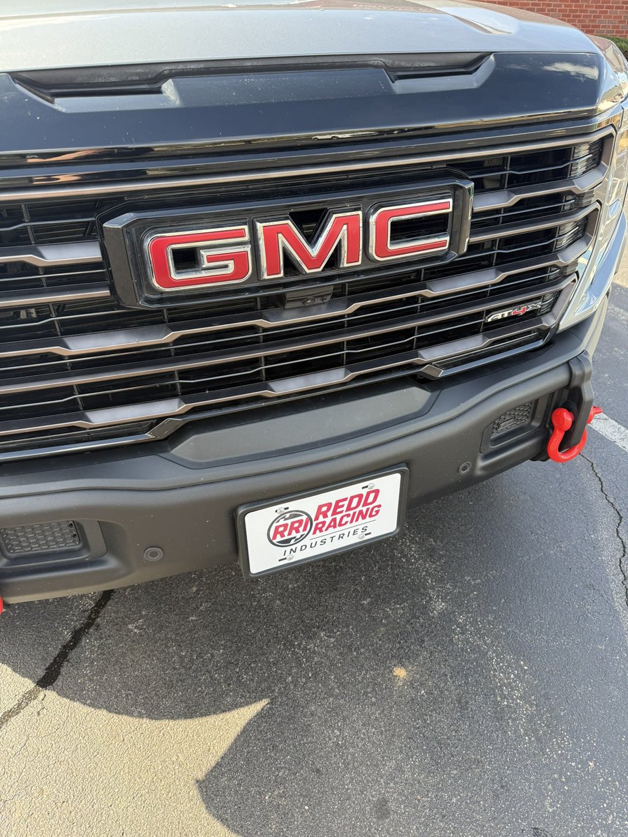 calebredd777's tweet photo. Took the AT4X out to the Track for Karting #karting #at4x #reddracingindustries #tracktime #calebreddofficial @GMC https://t.co/57bQoowvMu