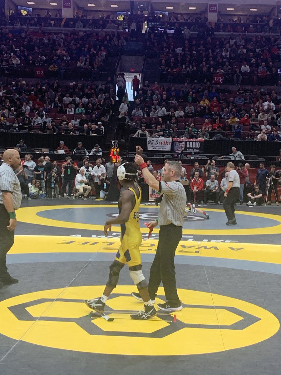 1RocketAD tweet media