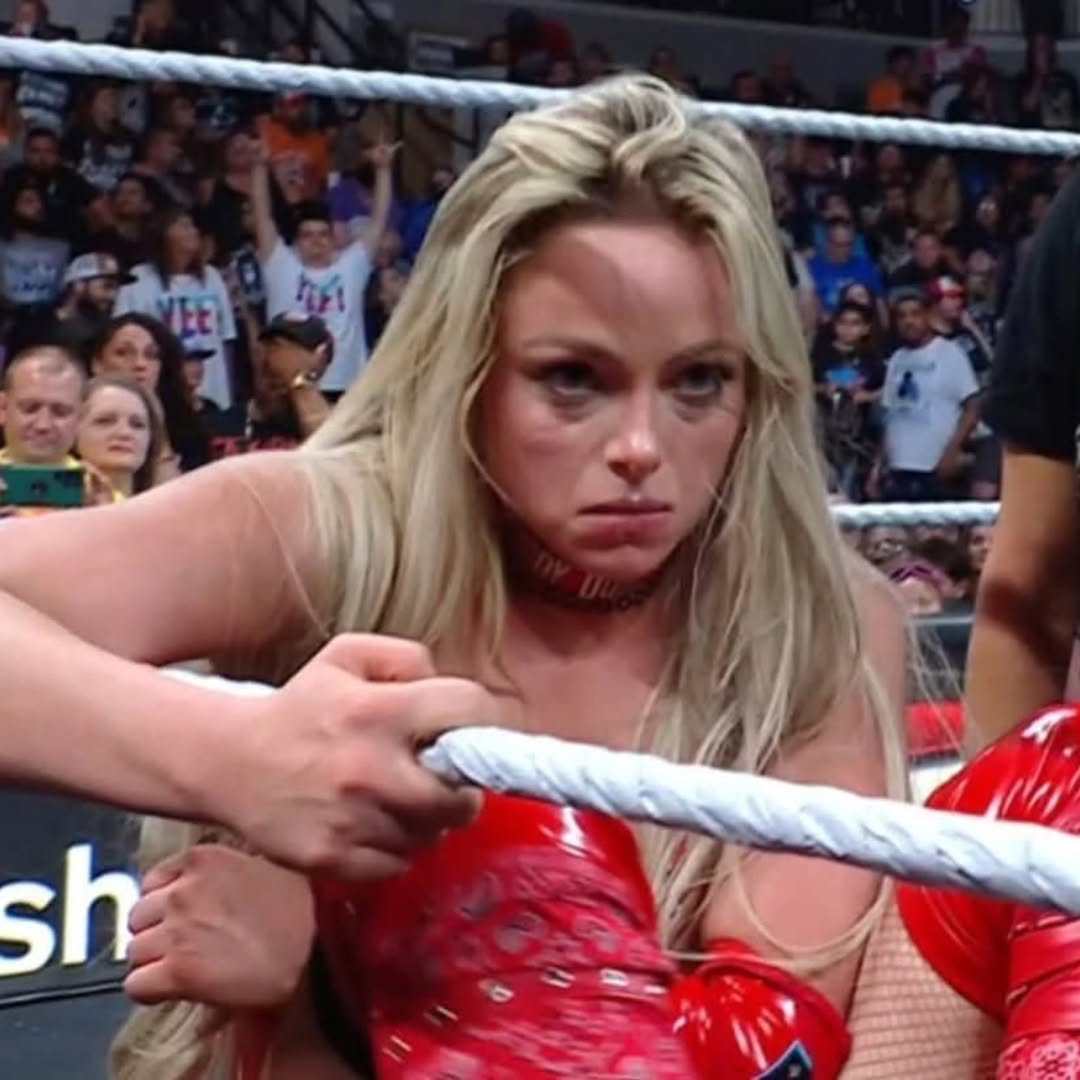 LIVinXElayna tweet media