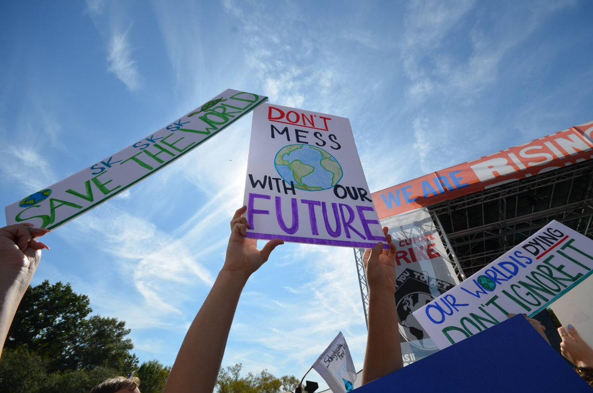 Comment parler de l'#Avenir ? #Futur #Journalisme #JournalismeNonviolent #NouvellesDirections #PhilosophiePolitique #Silo #TransitionHistorique pressenza.com/fr/2026/03/com…