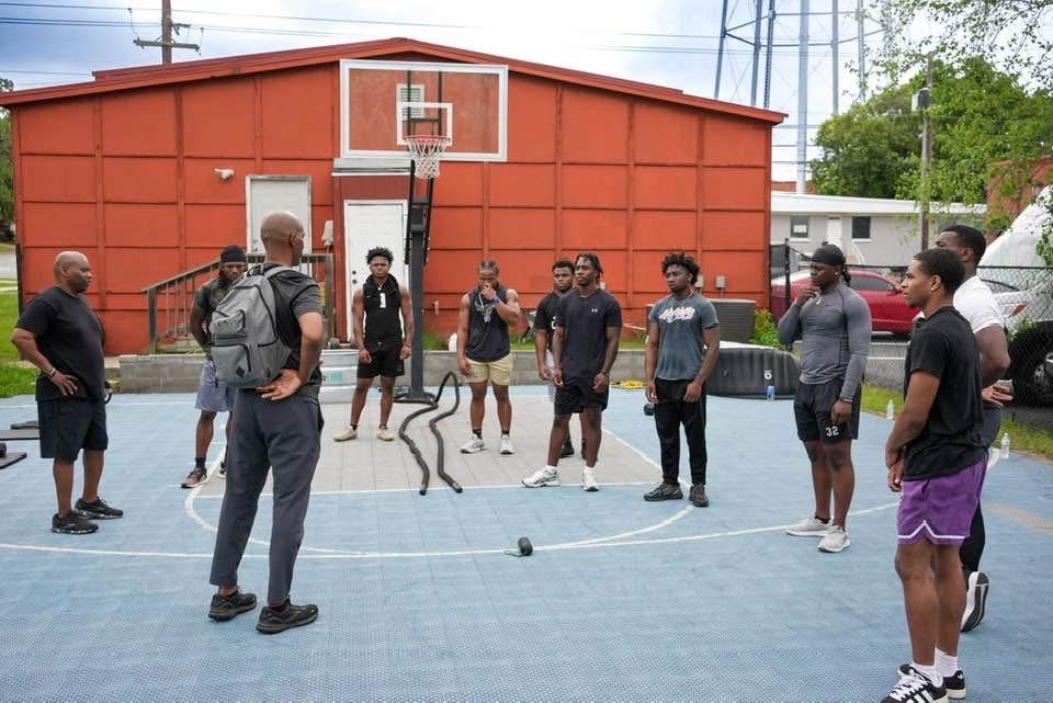 Evan ₩ ✰ tweet media