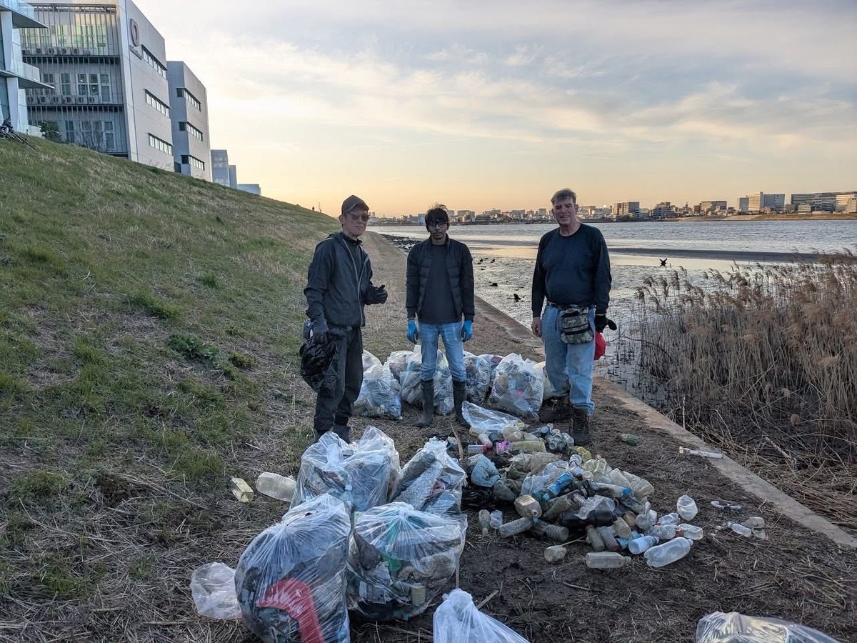 RiverCleanUpTKY's tweet photo. We had a double event weekend!
Here is the first cleanup in south west side of tokyo, in tamagawa river! https://t.co/pFdxFYPRLr