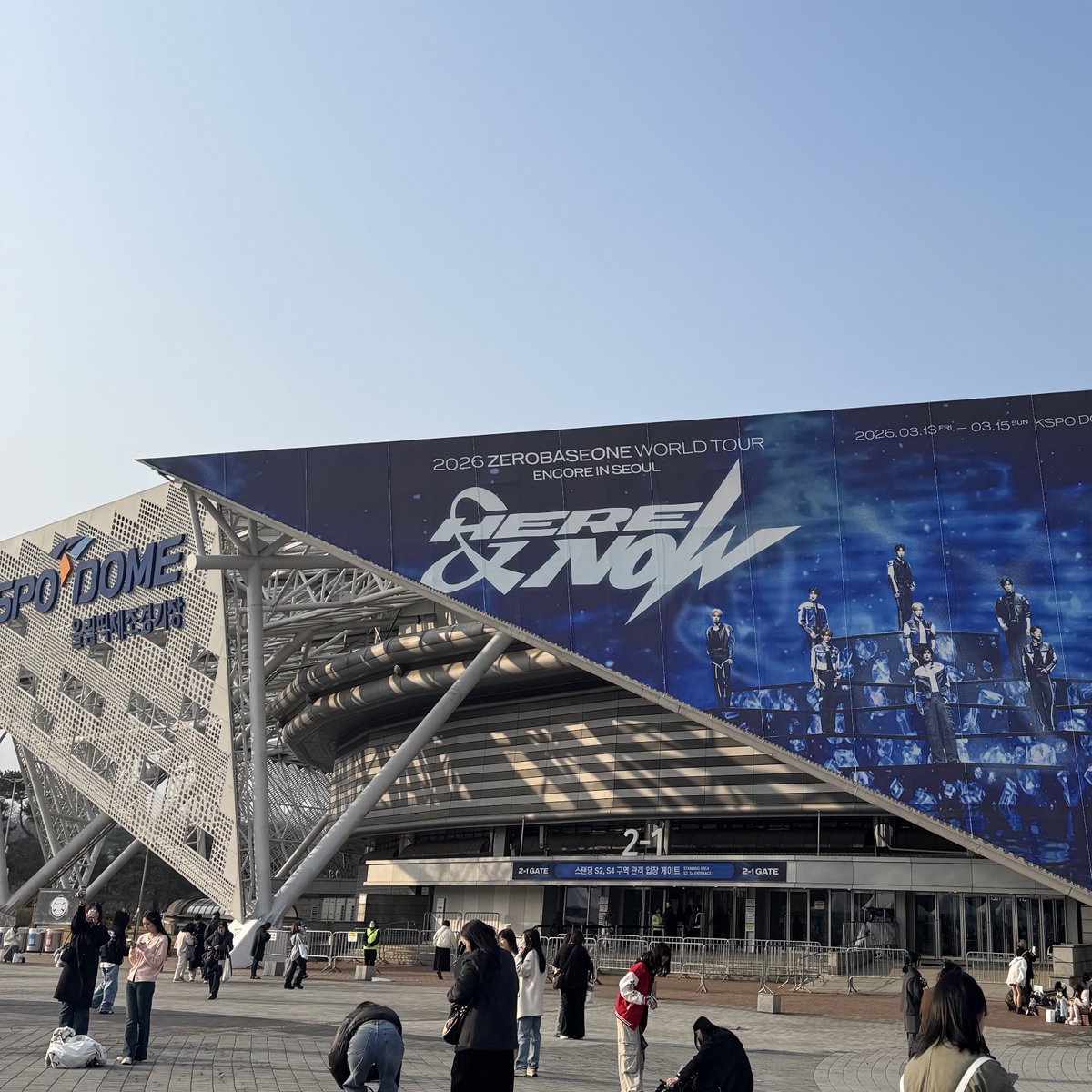내 가장 눈부신 지금 너에게 줬다!💙  #ZEROBASEONE
