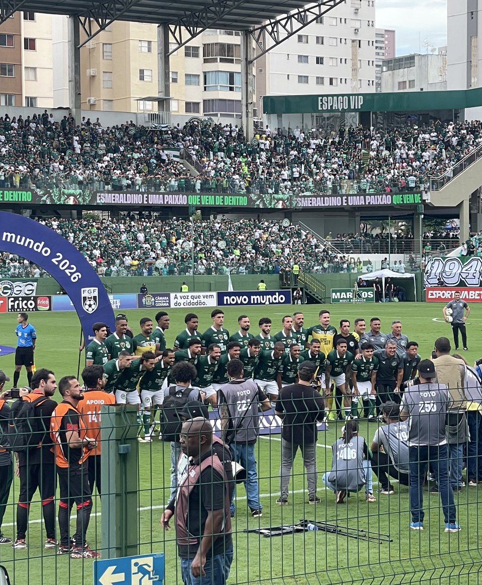 Fim do meu 10° Goianão como jornalista, o segundo como setorista do Goiás. Ainda tem muito trabalho nesse domingão, mas o trampo foi bem feito durante o Estadual. Pra cima! 👊🏻