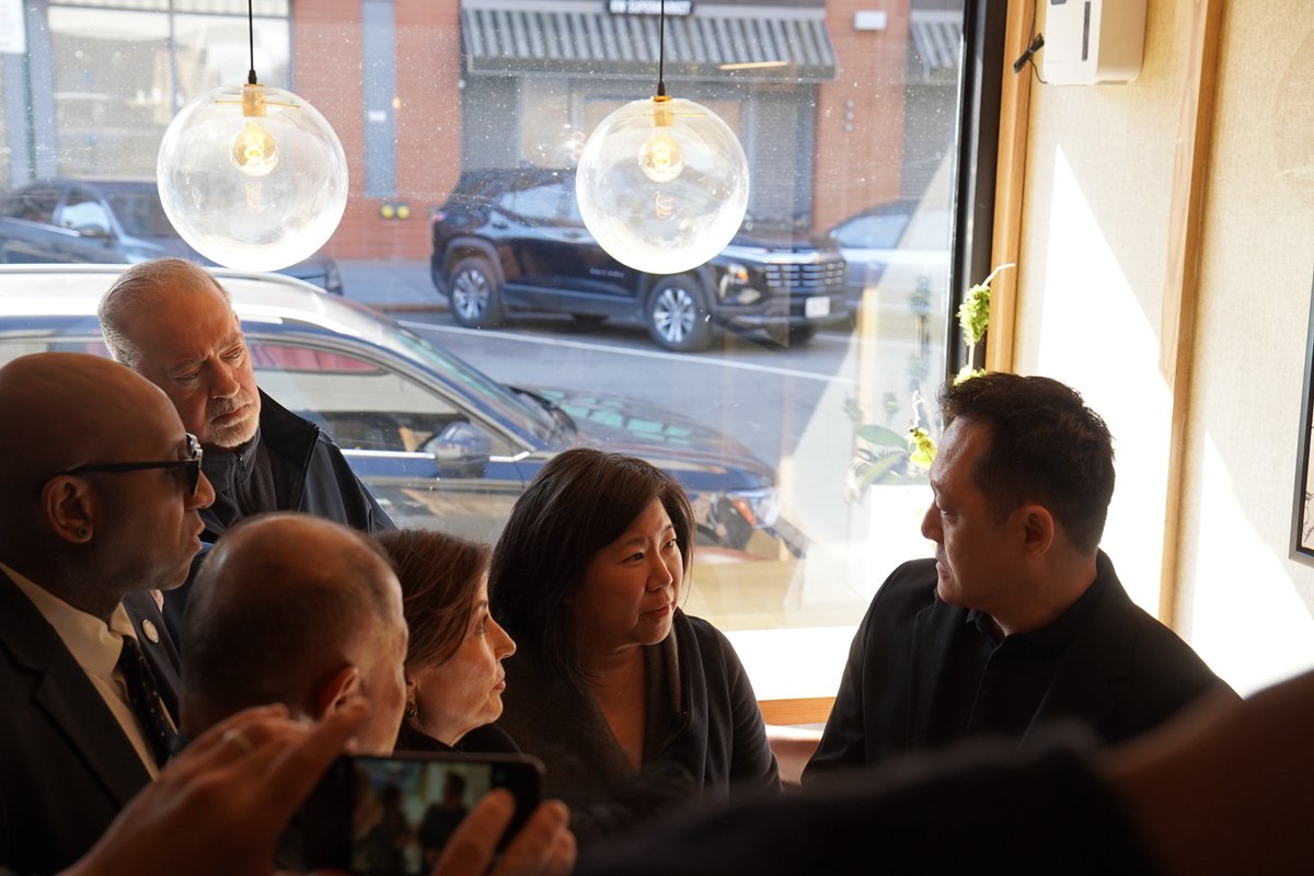 Kathy Hochul tweet media