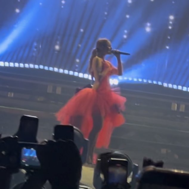 eripmav a saw drawdE ,tsriF tweet media