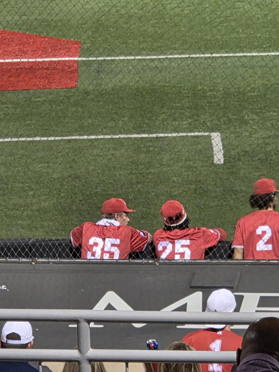 Adrian Adams tweet media