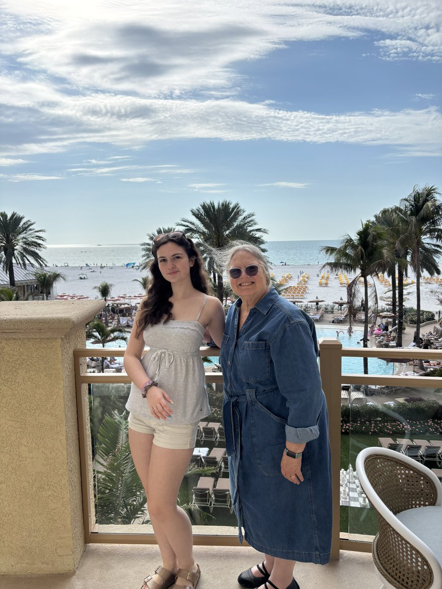 Professor Twain 🌻🌻🌻🌻🌻🌻🌻🌻🌻🌻🌻 tweet media