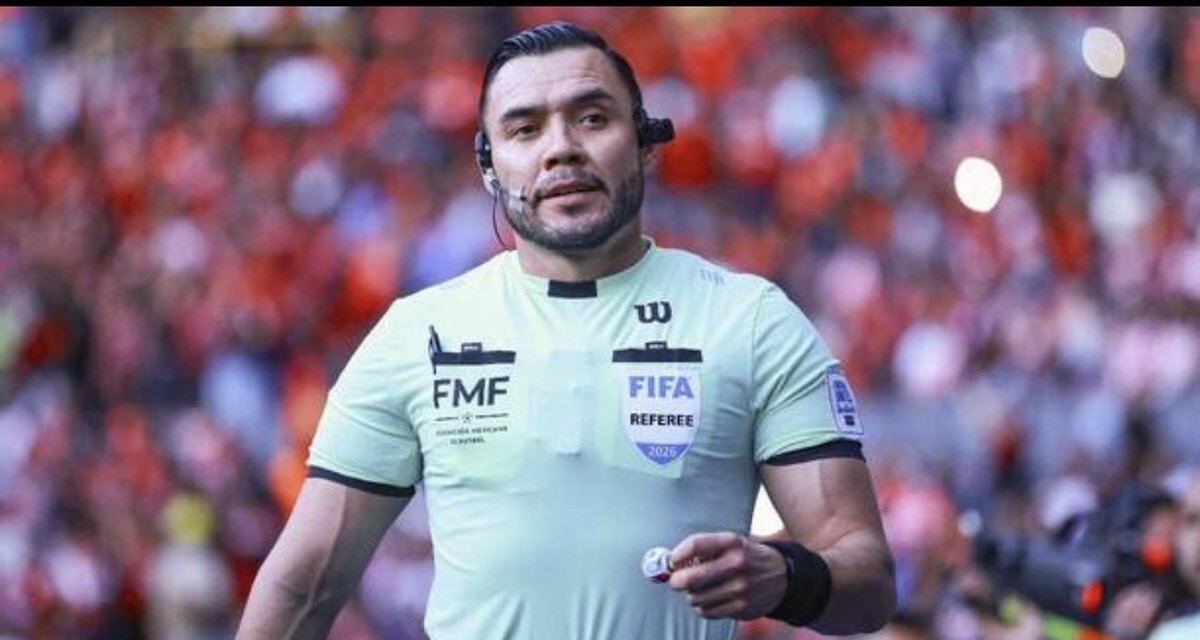 LuchoIbarra690's tweet photo. Rayados ya no debe permitir le siga dirigiendo sus partidos El Sr Gato 

Marco Ortiz Nava siempre va en contra de la institución 

Si expulsó a Guzmán por el jalón pero no al agresor de Fimbres 

YA BASTA !! Siempre es lo mismo con este señor https://t.co/WHERSptHns