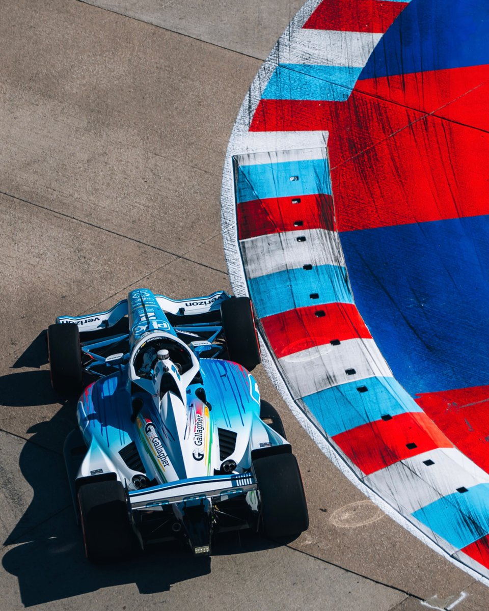 josefnewgarden's tweet photo. Proud of the work the whole team put in this weekend, the results don’t show it but the effort behind it was 💯. Onwards and upwards. See you at Barber! https://t.co/38RvkaWztp