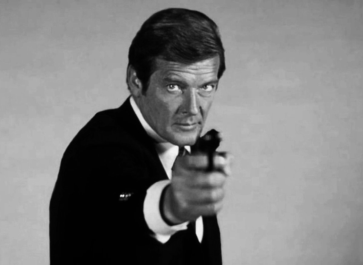 The Roger Moore Fan tweet media
