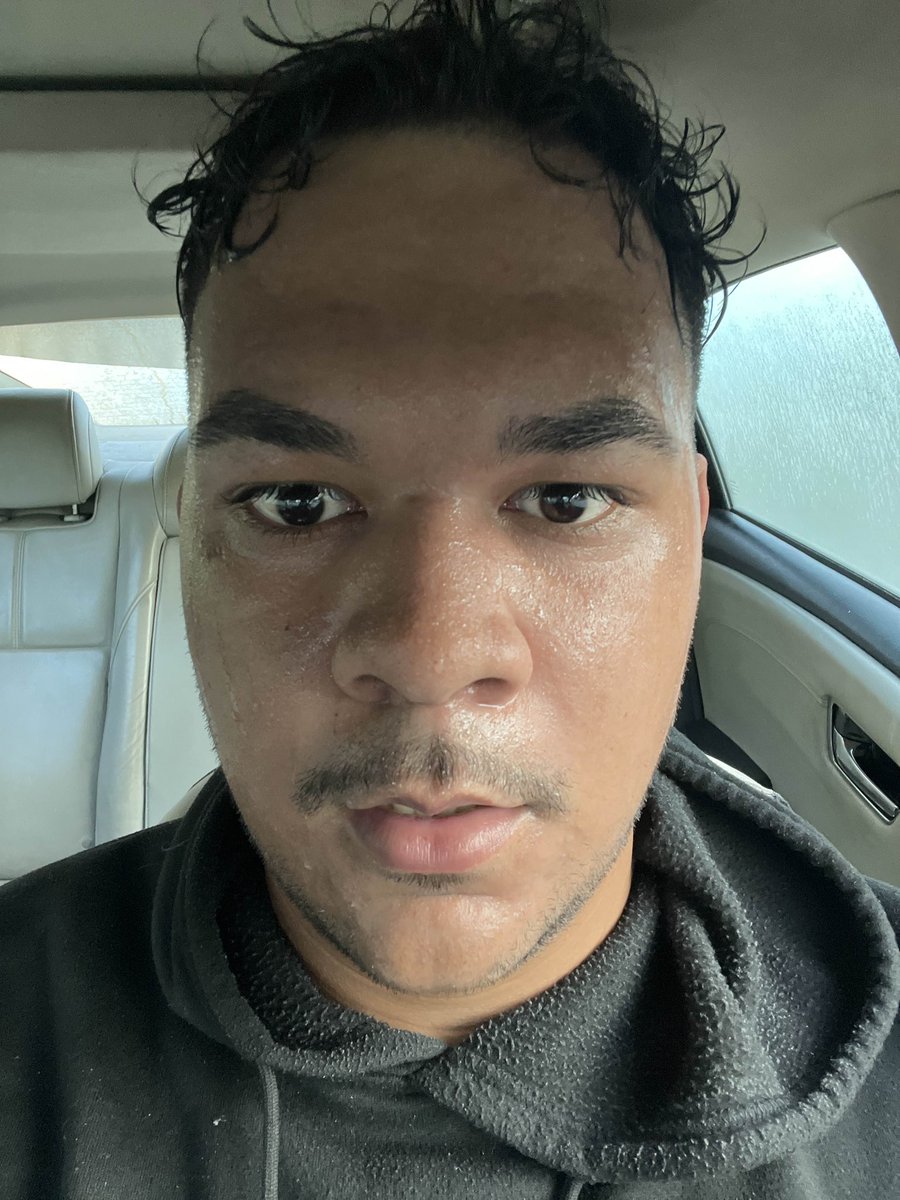 avery tweet media