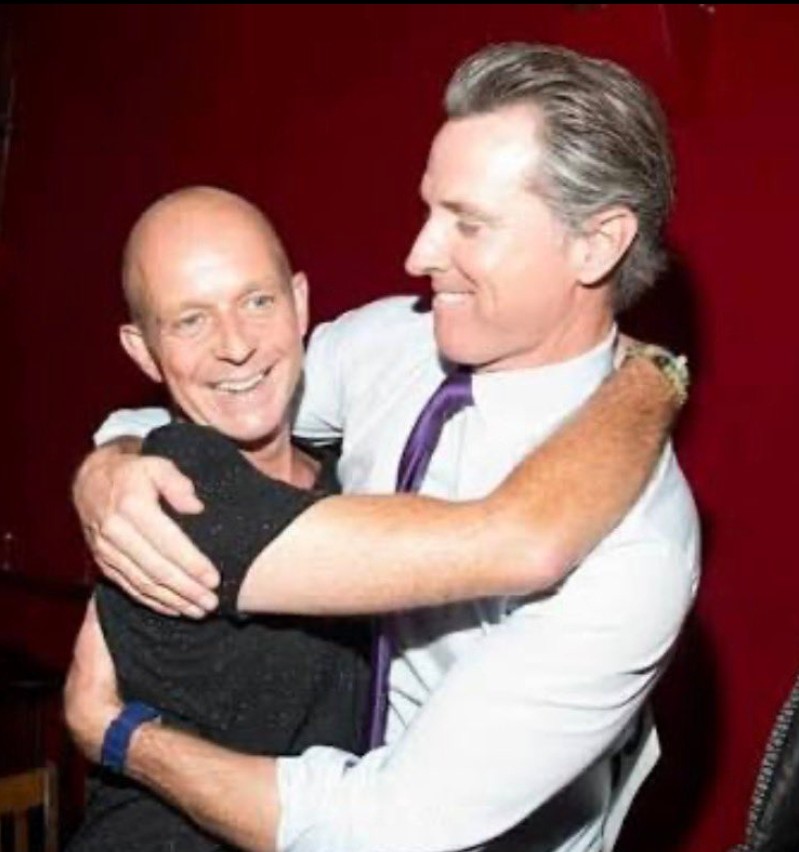 TomOdell's tweet image. Last I checked in the Bible, God said that men who dress in women's clothing are an abomination. 

Stevie Hircsak raises money to fund trans causes. Do you support that? You claim to be a minister. Who's more important to you? God or Stevie Hircsak?