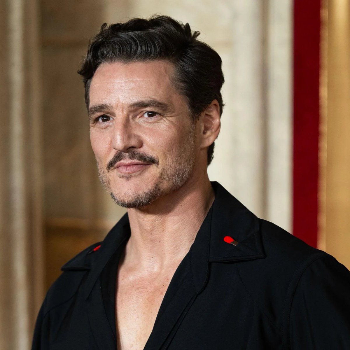 bpthaber's tweet photo. Pedro Pascal, imaj değişikliğine gitti. https://t.co/7h6iWpbhzm