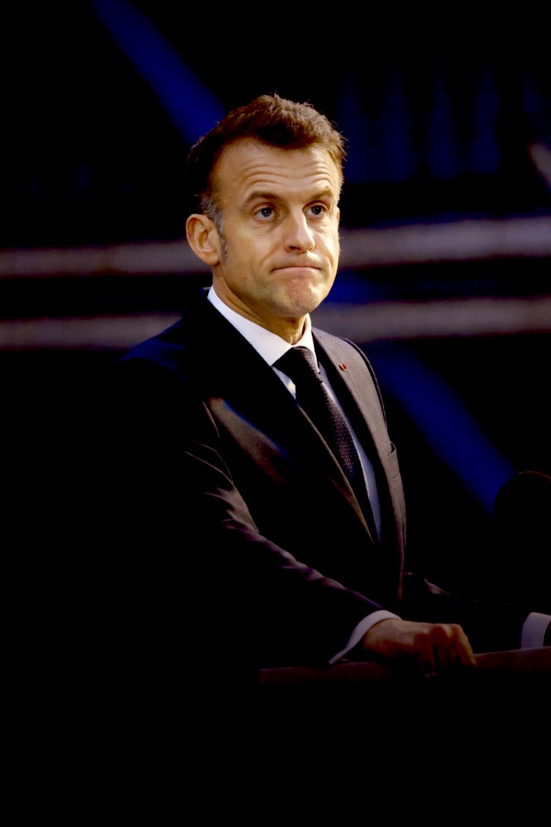 ماكرون يتحدث مع الرئيس الإيراني حول استهداف فرنسا