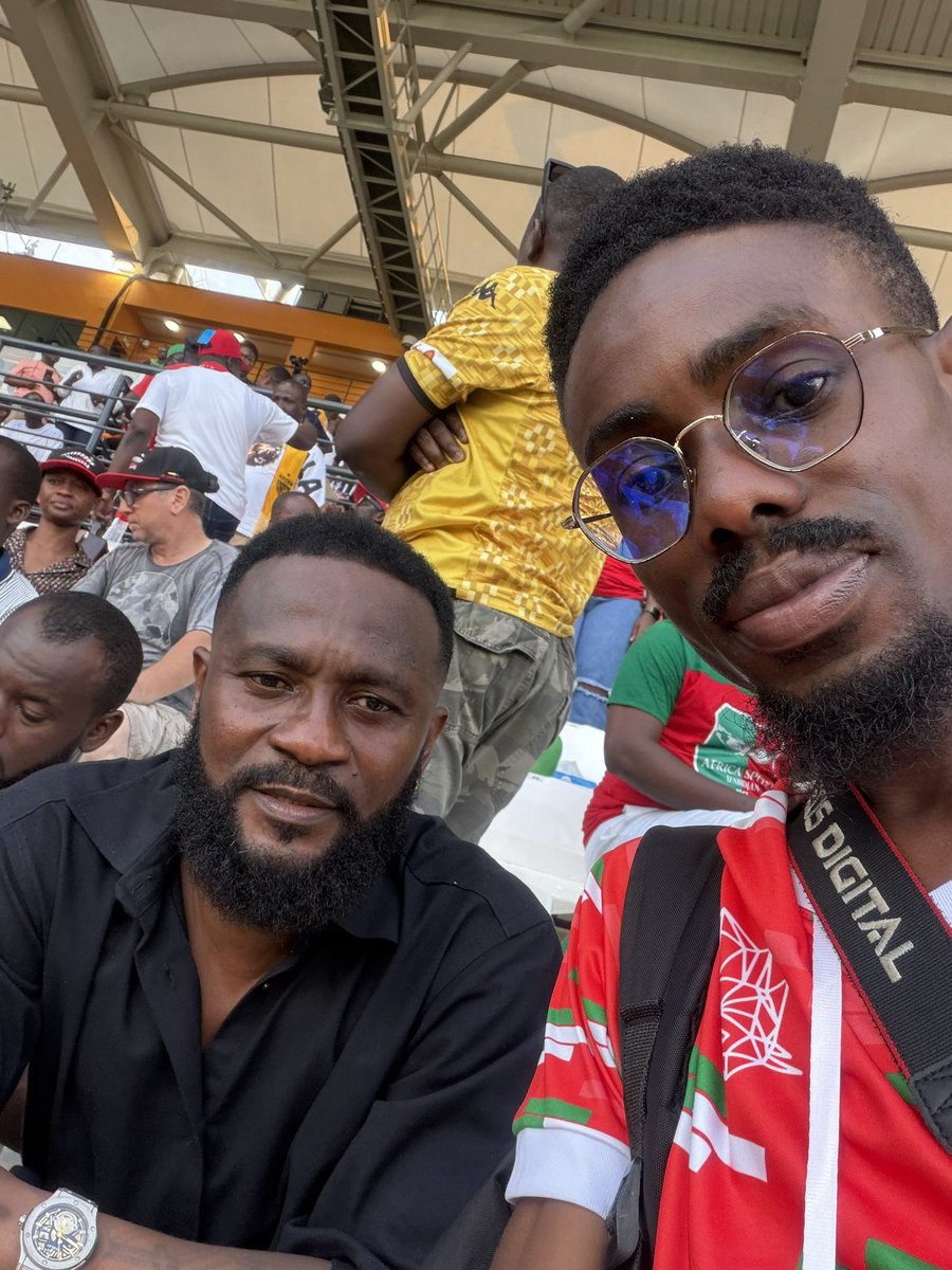 Cleopathe_Germaine tweet media