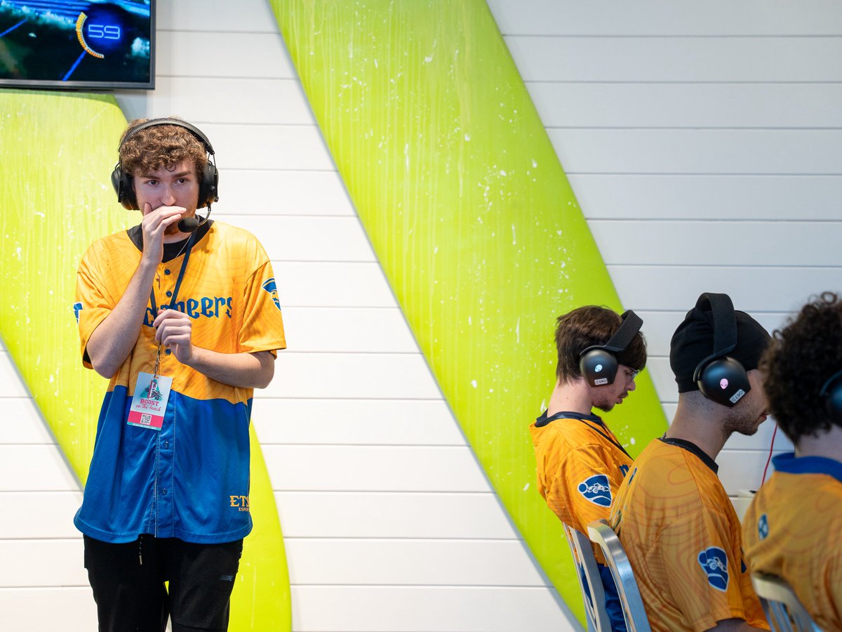 Boost on the Beach tweet media