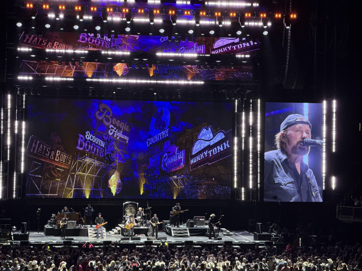 Christopher Nash tweet media