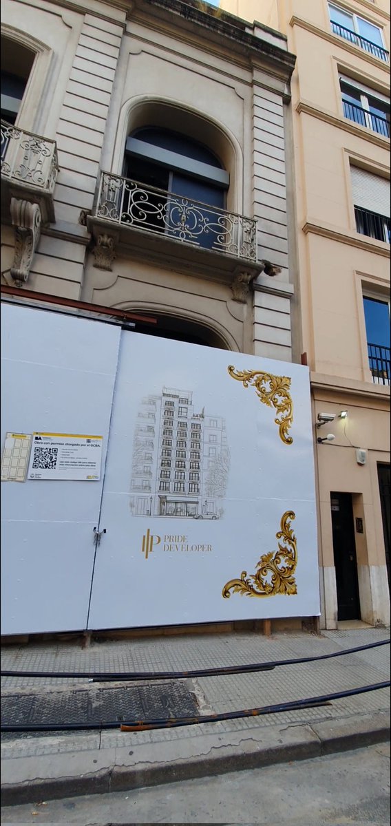 IdentidadArge's tweet photo. Están demoliendo construcciones europeas en la Av. más cara y parisina de la Ciudad. 

El reemplazo de Argentina ya es total https://t.co/RgvTYSyZQH