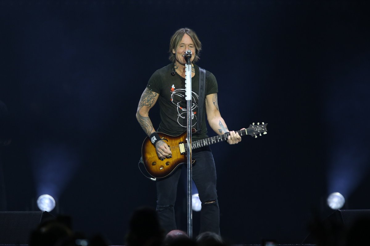 Country To Country Belfast tweet media