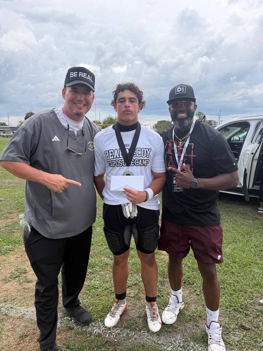 BryanNeves1's tweet photo. Blessed to be at the Real McCoy exposure camp.   

Running back MVP at camp blessed thank you to my coaches and god for these opportunities. @coachdicunto @CoachNixon_Cuse.  @donnieburchfiel @PrepRedzoneFL @NxgnCamps https://t.co/EdTfwoVL06