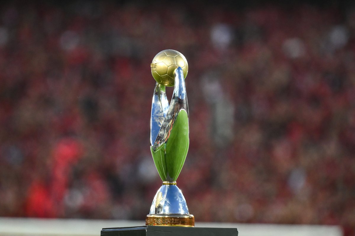 maj1355's tweet photo. @AlAhly هاردلك ي جمهور الاهلي ❤
التحكيم الأفريقي؟؟؟!!!؟؟؟ 
رغم كارثة التحكيم
الترجي فريق متهاك
استحواذ سلبي جداً
مع هذا المدرب 
في حاجة غلط في الفريق 
الشوط الثاني دائماً مفلس فنياً
شوط اول انتهاء
الشوط الثاني في القاهرة
الاهلي قادر ع الفوز والتأهل
بإذن الله تعالى
البطولة رقم 13 https://t.co/hrAUAAGV0H
