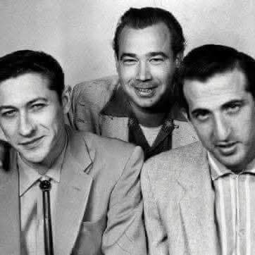 True Elvis Fan 4Life 🕺🎸🎤 tweet media