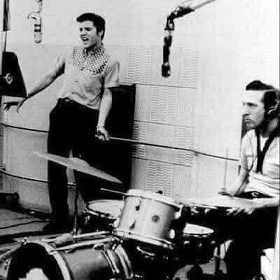 True Elvis Fan 4Life 🕺🎸🎤 tweet media