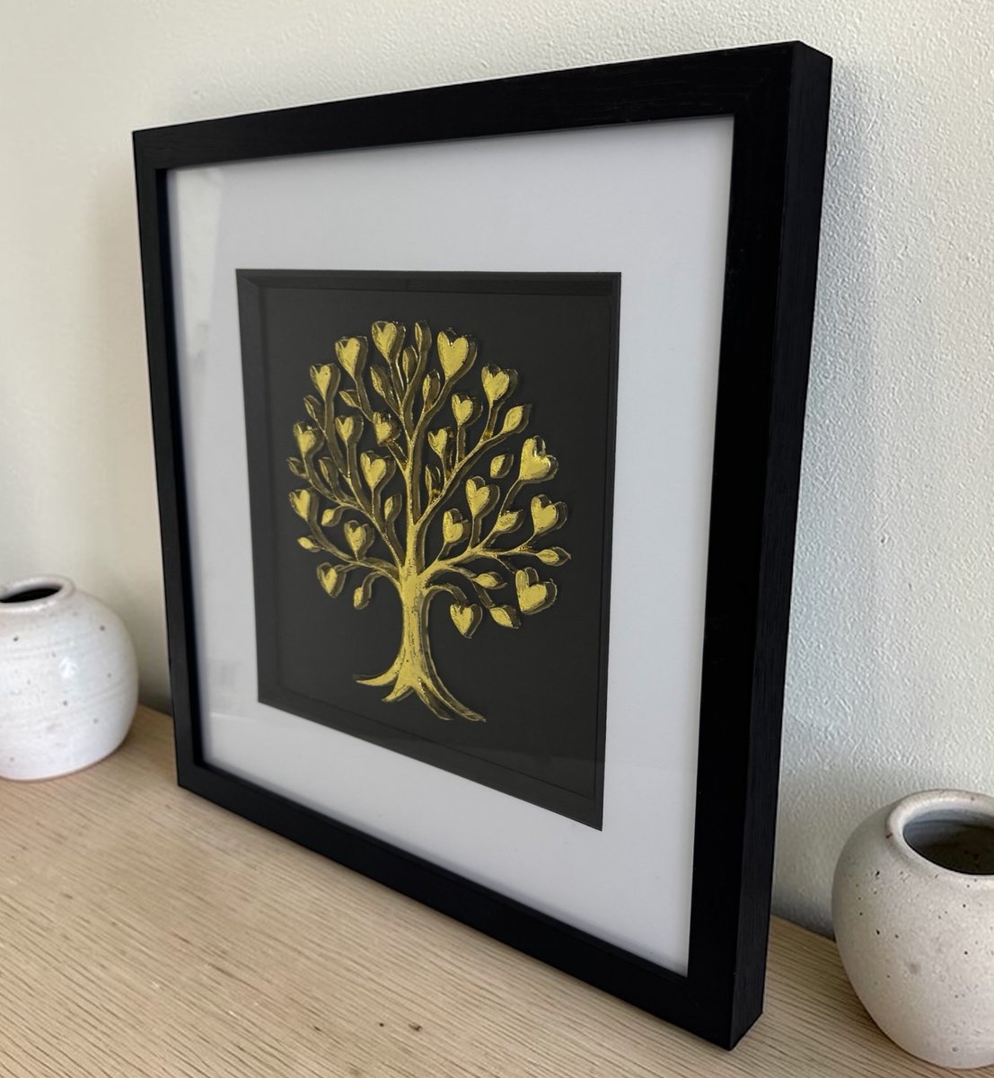 JPDesignsUK's tweet photo. Bring calm and connection to your living space with a 33 cm Tree of Life frame that ties a room together visually and emotionally. https://t.co/uk5IWyJc75

#TreeOfLife #HomeDecor #JPDesigns https://t.co/QGP5rvtkU1