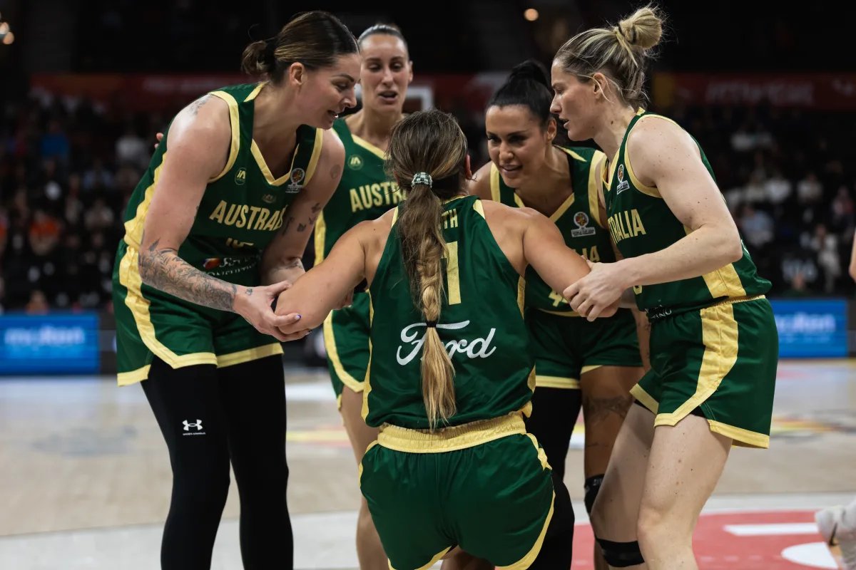 NBLPleb's tweet image. The Opals have defeated host nation Turkey 77-74 in a nailbiter. 

Alanna Smith was huge with 18 PTS | 10 REB. 

They are now 4-0 in the tournament with one game remaining against Canada. 

#NBL #FIBA