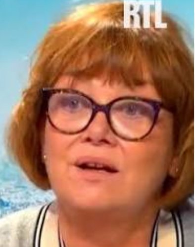 Cette minable <a href="/NathalieStCricq/">Nathalie Saint-Cricq</a> doit être retirée de l'antenne.