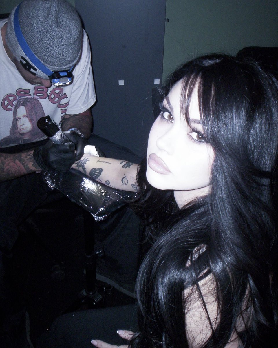 MAGGIE LINDEMANN tweet media