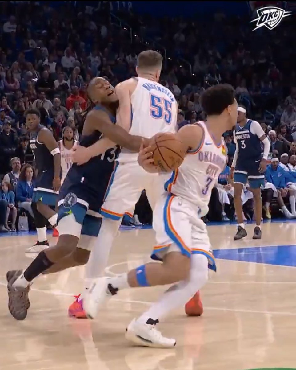 🐺 NEW ERA (41-26) tweet media