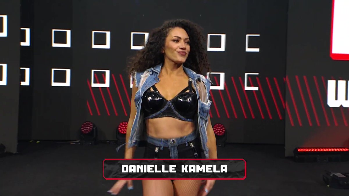 DanielleKWeb tweet picture