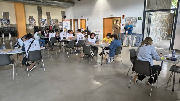 ReliCat_Malaga's tweet photo. Bueno, el alumnado se va pero aquí quedamos el fantástico equipo de Voluntarios a corregir las pruebas 
No podía faltar el agradecimiento de nuestro Equipo de Voluntarios 💯😍
¡¡ Muchas Gracias Equipo !!

#ReliCatGames2026 
#ReliCatGames_Malaga https://t.co/DlAln3kVxy