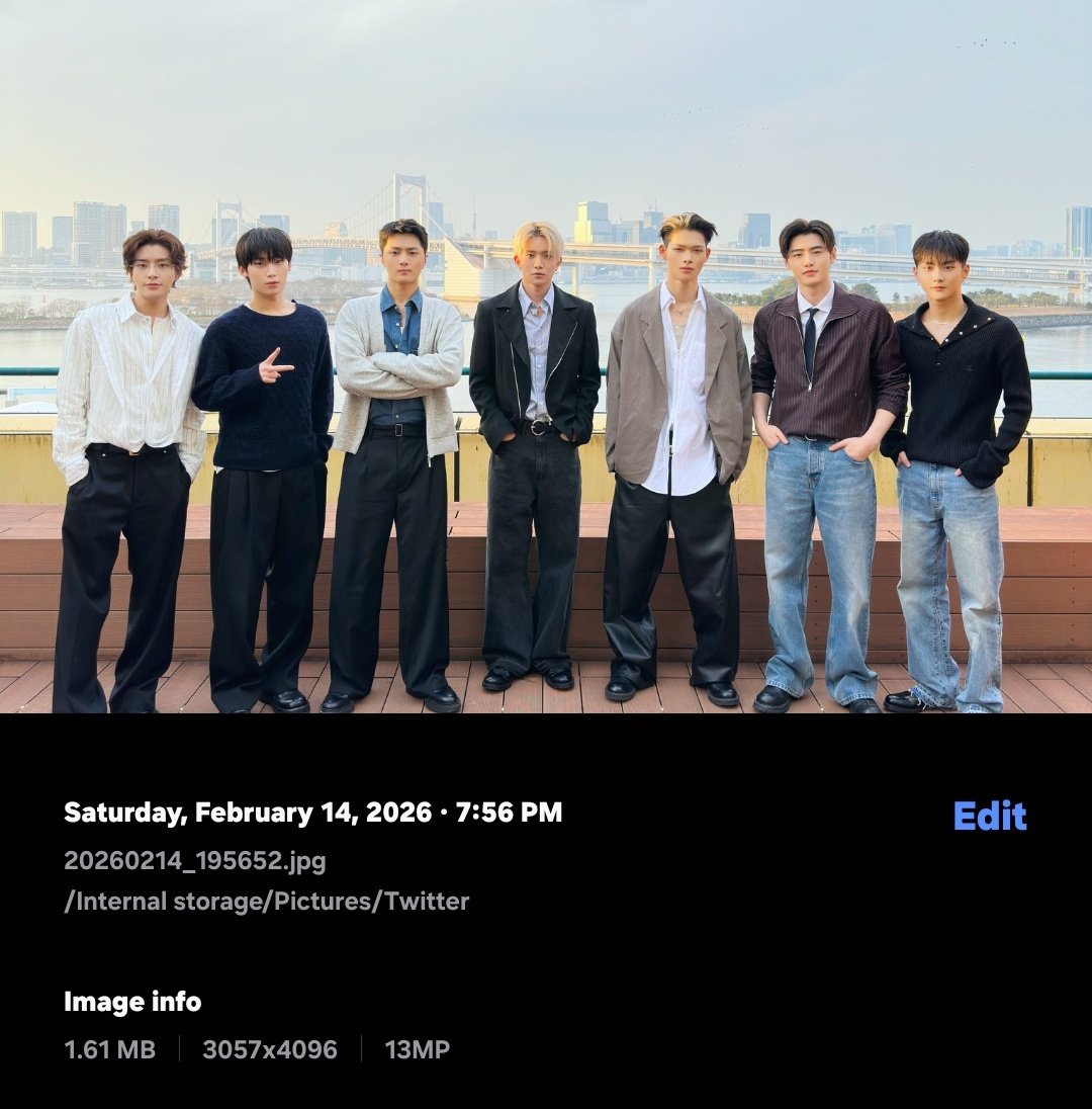 jungwon_mine's tweet photo. Enhypen's last OT7 photo on feb 14 in those outfits... and on feb 15 at 4 AM KST, jungwon told engene he was talking to sunghoon hyung all night. they must’ve been thinking about it. my heart is breaking, i can’t imagine how sad and devastated they must've felt then 🥲💔 https://t.co/CdycARNKLD