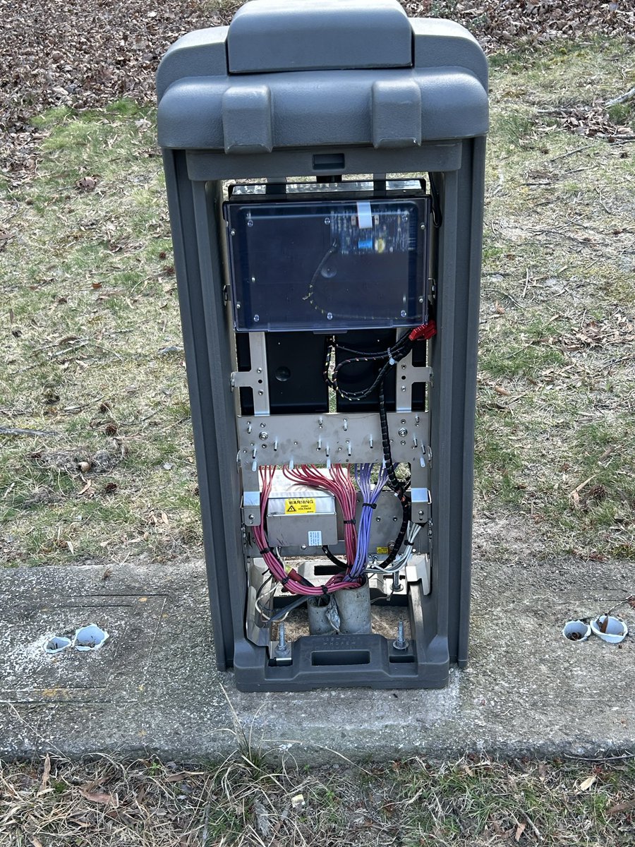 bproctorsti's tweet photo. Spent the week in Chapel Hill with the whole Smith Turf &amp; Irrigation Service Team. We installed 40 TORO Lynx Smart Satellite controllers to upgrade their irrigation system. https://t.co/GO8teo6L0p