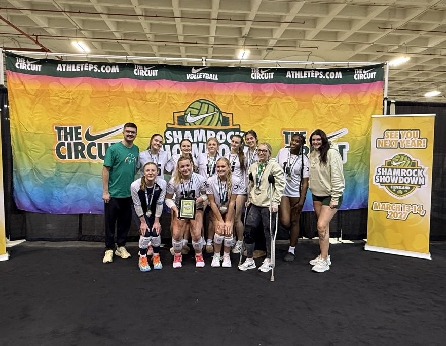 MaribethSlater3's tweet photo. 3rd Place this weekend at the Shamrock Showdown!! 🥉🥉

Spring Break next week and then we get into qualifier season! https://t.co/N7bATP5W12