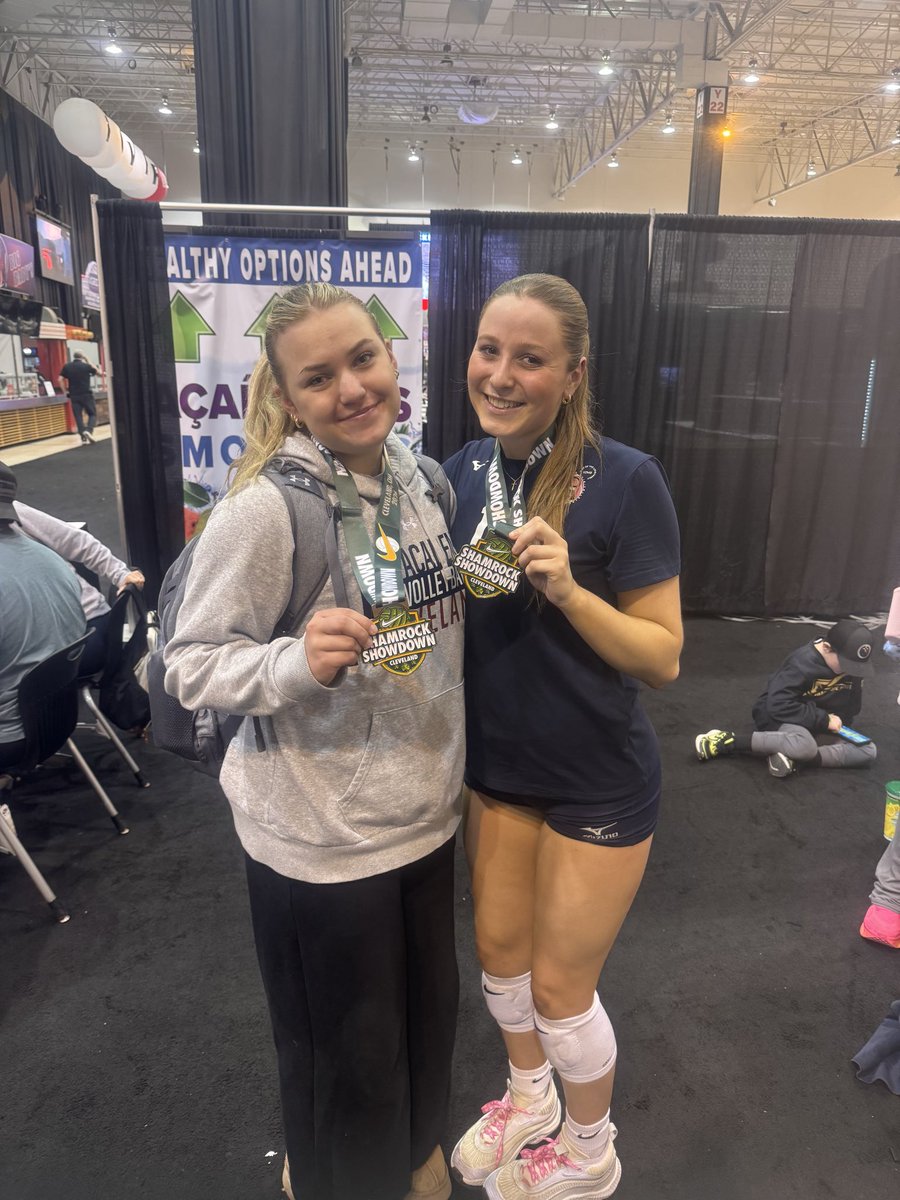 MaribethSlater3's tweet photo. 3rd Place this weekend at the Shamrock Showdown!! 🥉🥉

Spring Break next week and then we get into qualifier season! https://t.co/N7bATP5W12