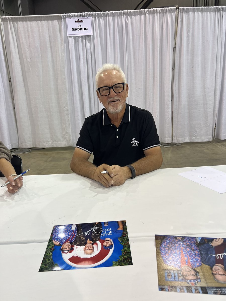 CrazyCubGuy's tweet photo. Chicago Sports Spectacular never disappoints! @CSSpectacular Two 2016 WS Champs, Mike Montgomery and Joe Maddon. https://t.co/euPC9aeIDq