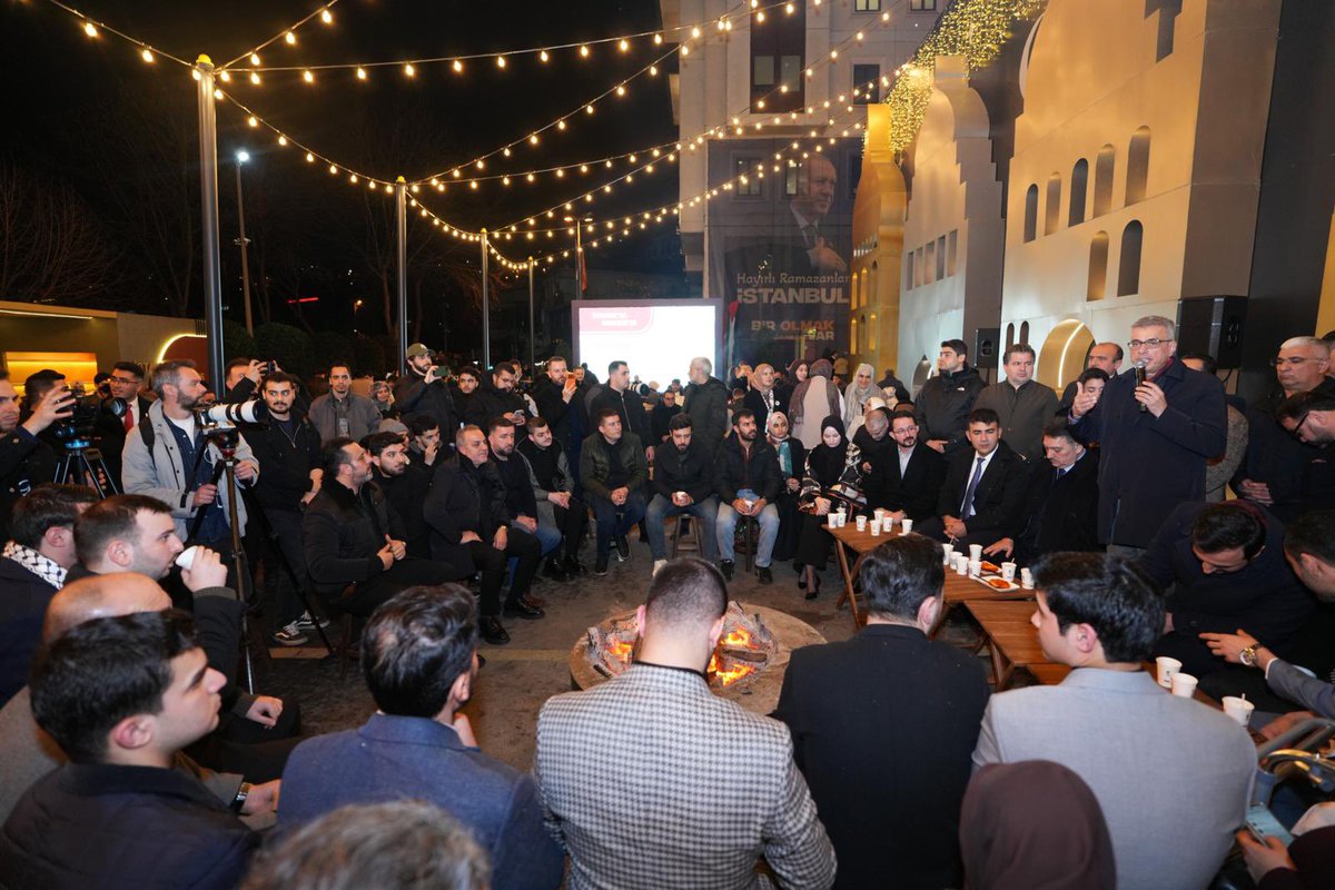 akinakyuz's tweet photo. AK Parti İstanbul İl Başkanlığı’mızın düzenlediği programda Ramazan’ın bereketini ve birlik ruhunu bu akşam sağlık bakanımız Prof.Dr.Kemal Memişoğlu ile birlikte paylaştık.

Programın gerçekleştirilmesinde emeği geçen başta İl Başkanımız @abdullahozdemir ve sağlık politikalarından sorumlu il başkan yardımcımız @alperenbozdg olmak üzere tüm teşkilatımıza teşekkür ederiz. 

@esatkalay 

#BirOlmakRuhumuzdaVar