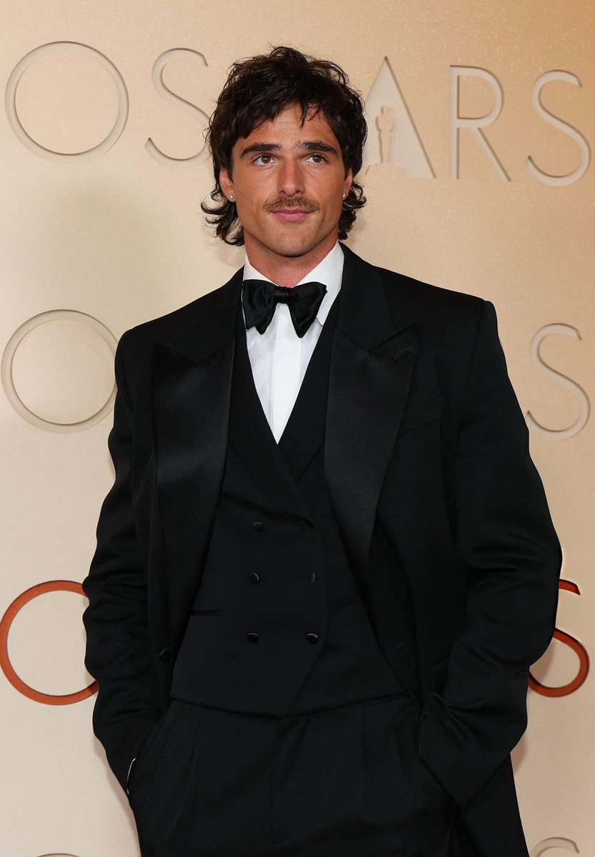 Skylar ᯓ❤︎ ✮🍁🦖 tweet media