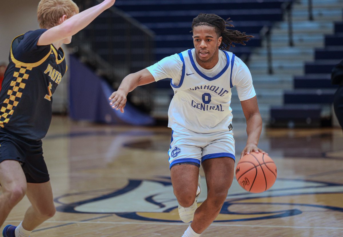 lenny_padilla's tweet photo. COMMITTED: Brieland Watkins, a senior at Grand Rapids Catholic Central, has committed to play basketball at Southwestern Michigan College, a two-year school in Dowagiac. https://t.co/PpYbAziA0Y