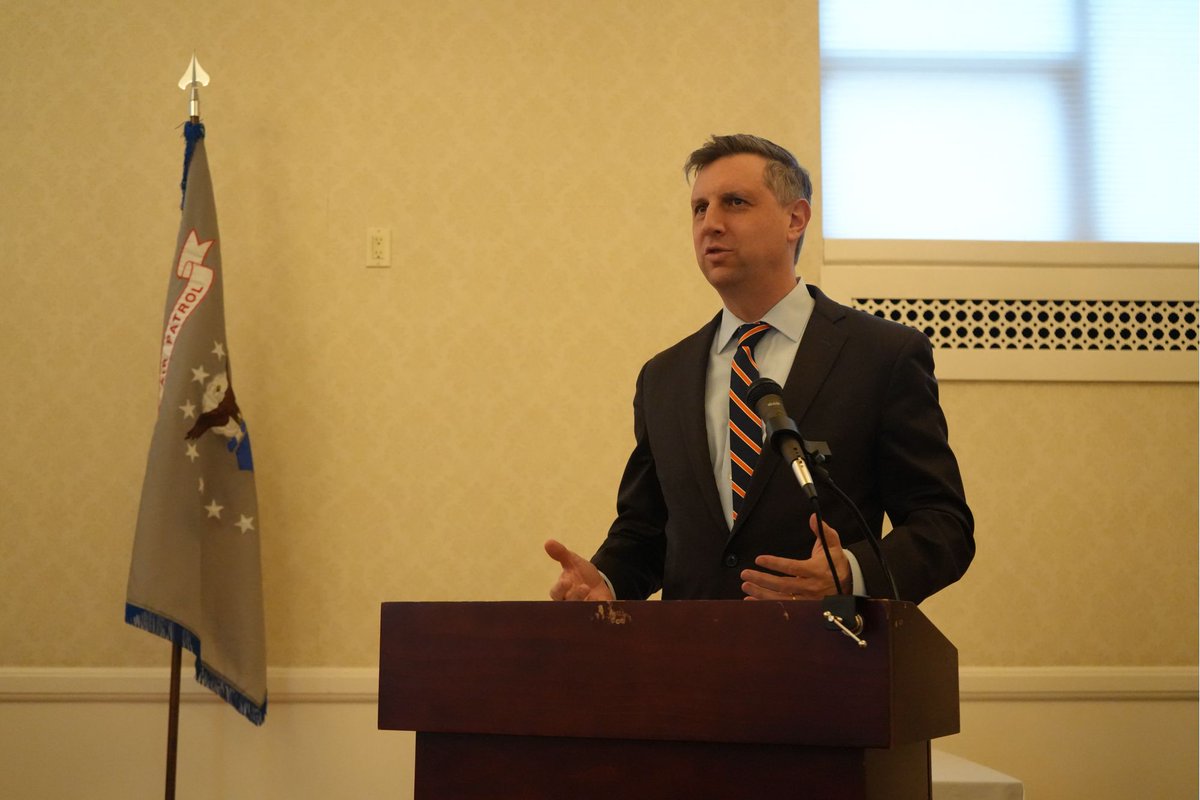 Congressman Seth Magaziner tweet media