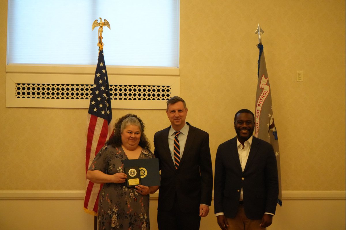 Congressman Seth Magaziner tweet media