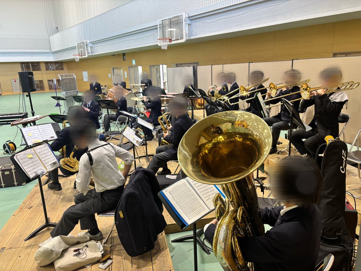 rnwo2014's tweet photo. 一昨日(3/14)に
本校体育館で行われた高等学校の
第七十八回卒業式にて
演奏させて頂きました。
高校三年生の皆様、
ご卒業おめでとうございます！
皆様の今後の活躍を
心よりお祈り申し上げます。
 #立教 #立教新座 #卒業式 #吹奏楽部 https://t.co/6cVjgMMKBh
