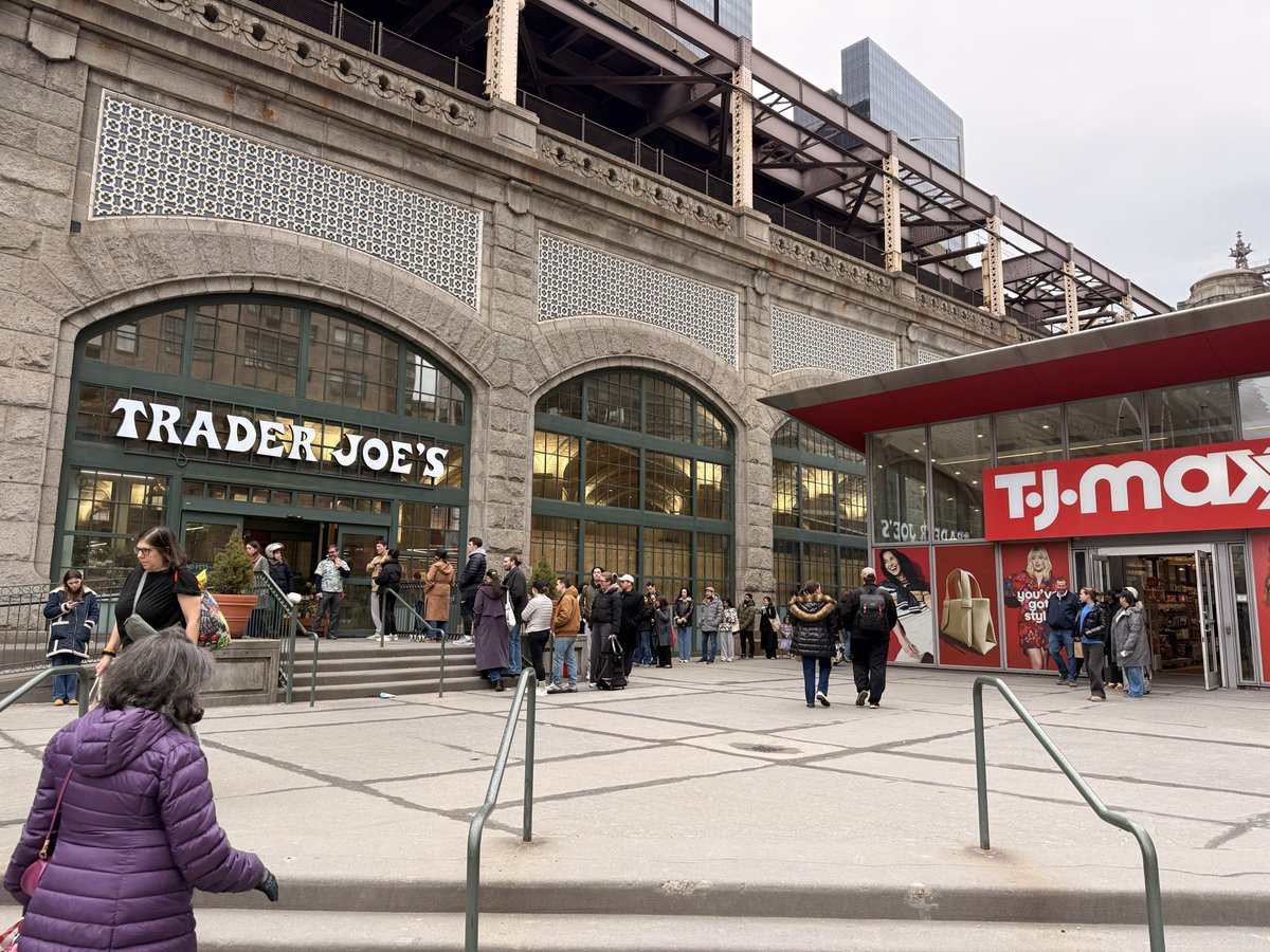 Simone Weichselbaum tweet media